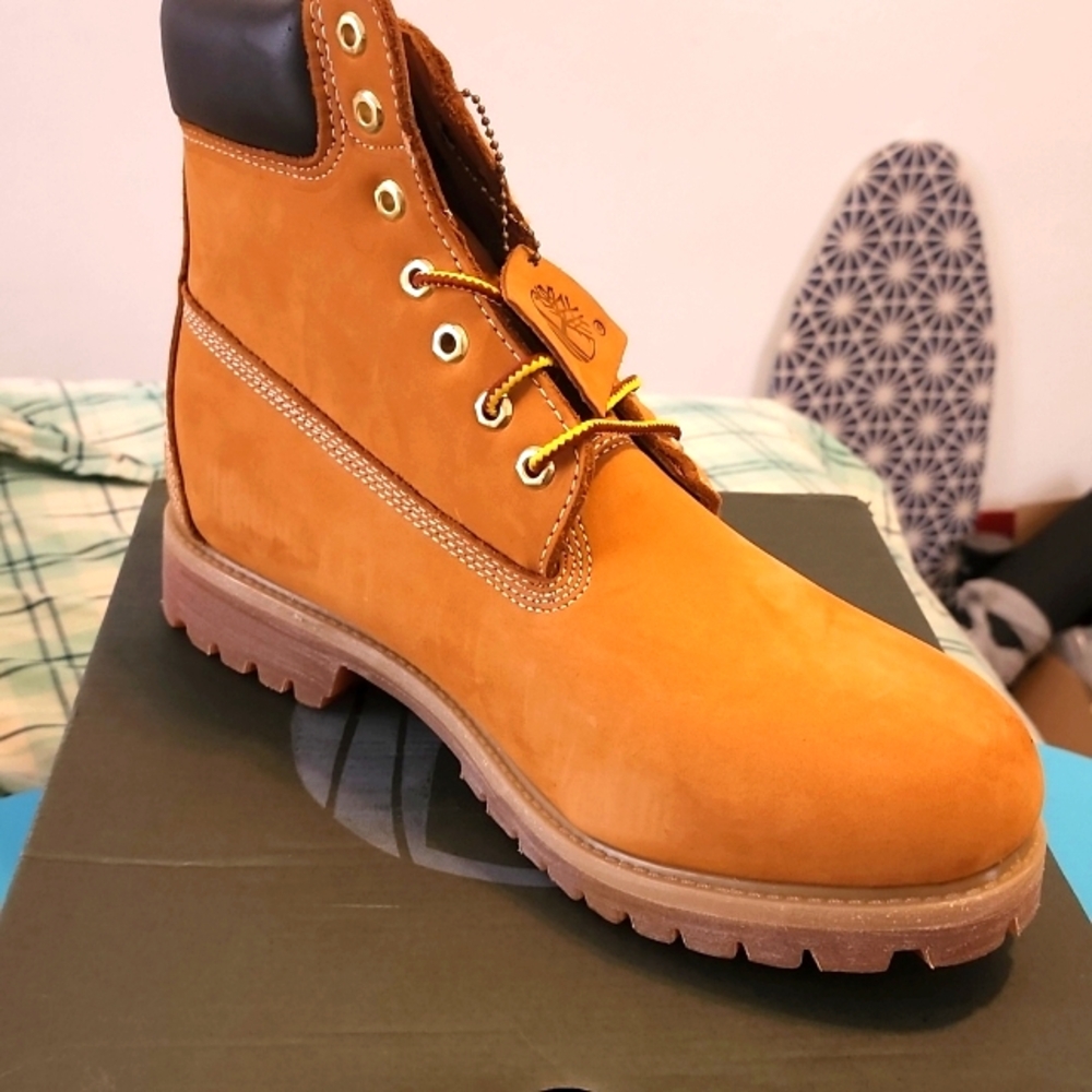 NIB Timberland Men Waterproof Suede Boots, Size 13, Tan